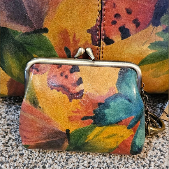 Patricia Nash - AUTOGRAPHED!!  Calvi Satchel EUC with Large Borse Coin Purse NWT - Picture 8 of 12